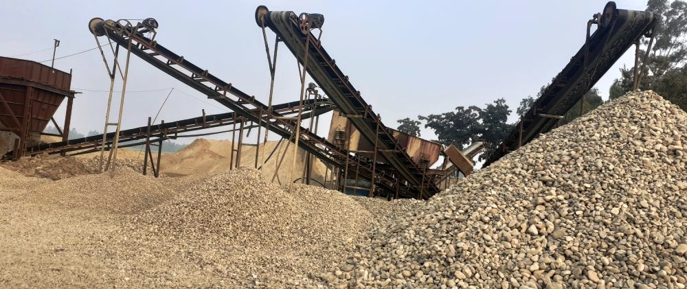 अवैध रुपमा सञ्चालित क्रसरलाई राजनीतिक संरक्षण