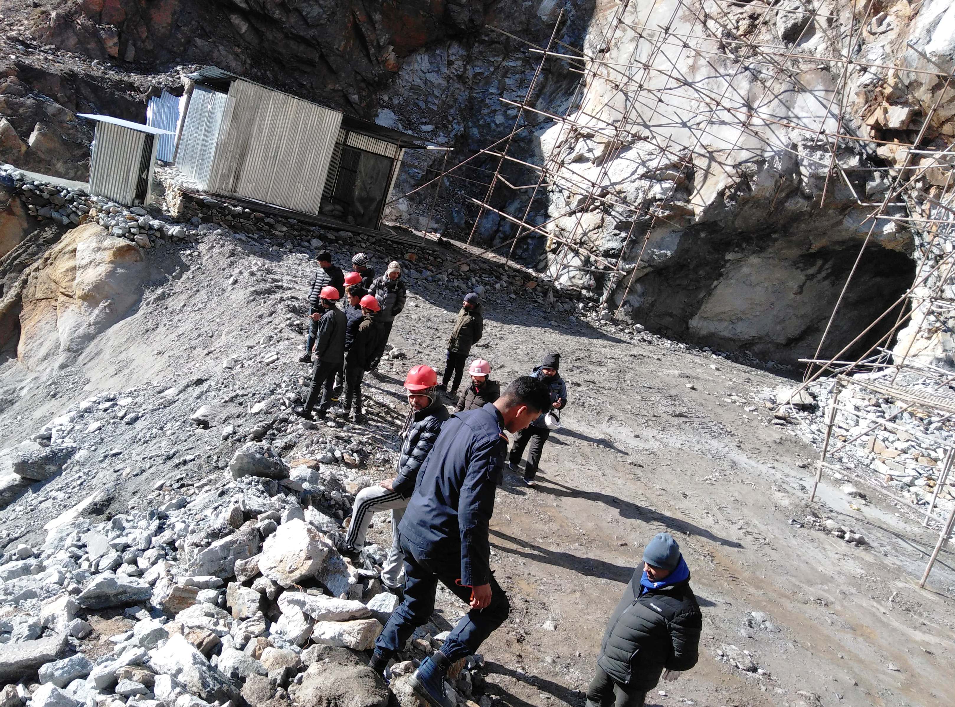 निलगिरी हाइड्रोपावरमा डम्पर दुर्घटनामा चालकको  मृत्यु