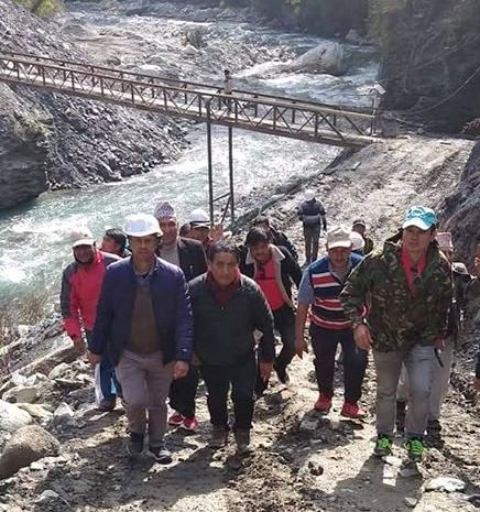 सभापति गर्बुजा सहितको टोलीद्धारा हाइड्रोपावर सहित विकास निर्माणका आयोजनाहरुको अनुगमन
