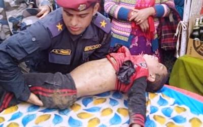 असुरक्षित बन्दै महोत्सव ः कालिगण्डकी नदीले बगायो बालक,प्रहरीद्धारा उद्धार