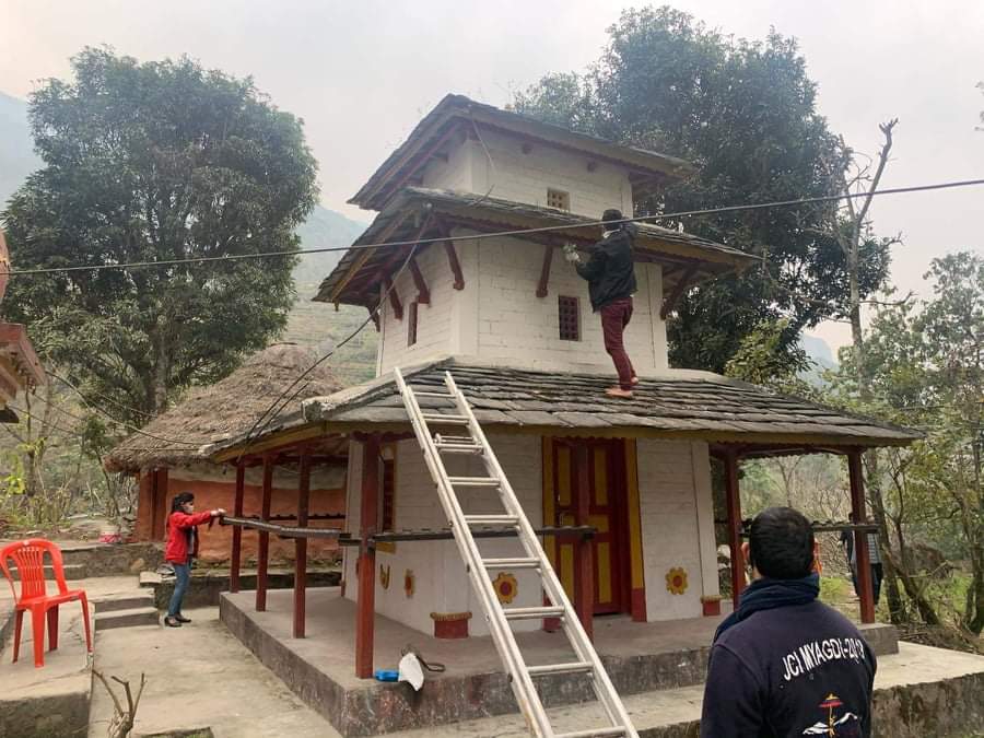 जेसिजद्धारा गायत्री मन्दिर सरसफाई