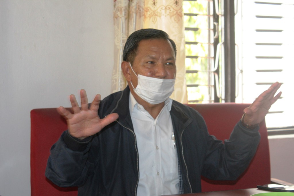 कोरोना विरुद्ध सबै मिलेर लडौं ः मुख्यमन्त्री गुरुङ (तस्बिर/भिडियो)