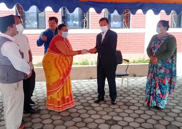 पुन समाज पोखराद्धारा गण्डकी प्रदेशलाई स्वाव परीक्षण गर्ने भिटिएम उपकरण सहयोग
