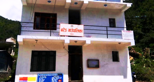 बाहिरी जिल्लामा रहेका नागरिकलाई बरेङको अनुरोध,‘तपाई जहाँ हुनुहुन्छ त्यहीँ बस्नोस, आवश्यक सहयोग त्यहीँ ल्याउँछौँ’