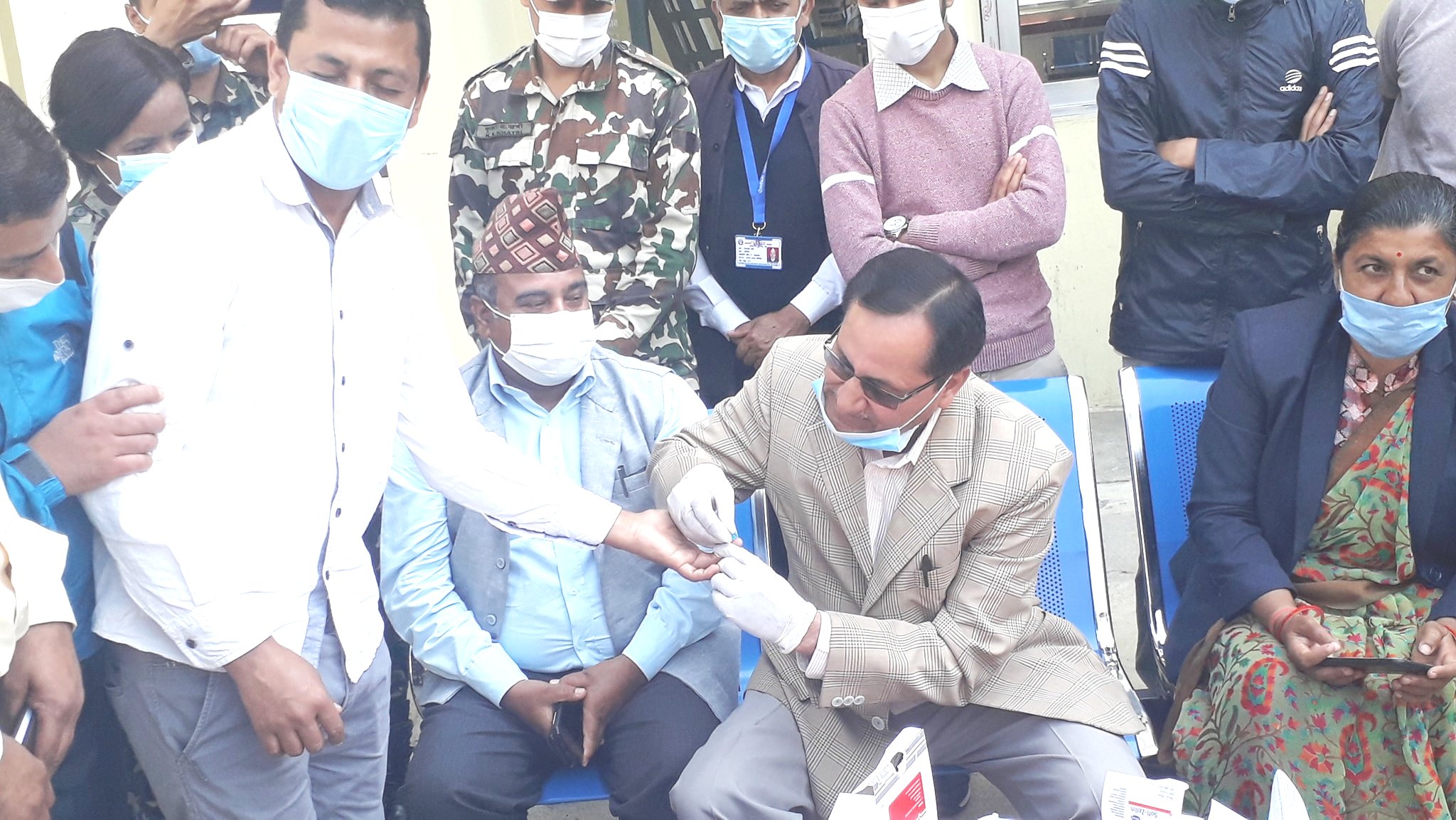 बाग्लुङमा र्‍यापिड टेस्ट सुरु,पाँच दिनमा नौ सय जनाको परीक्षण गर्ने योजना