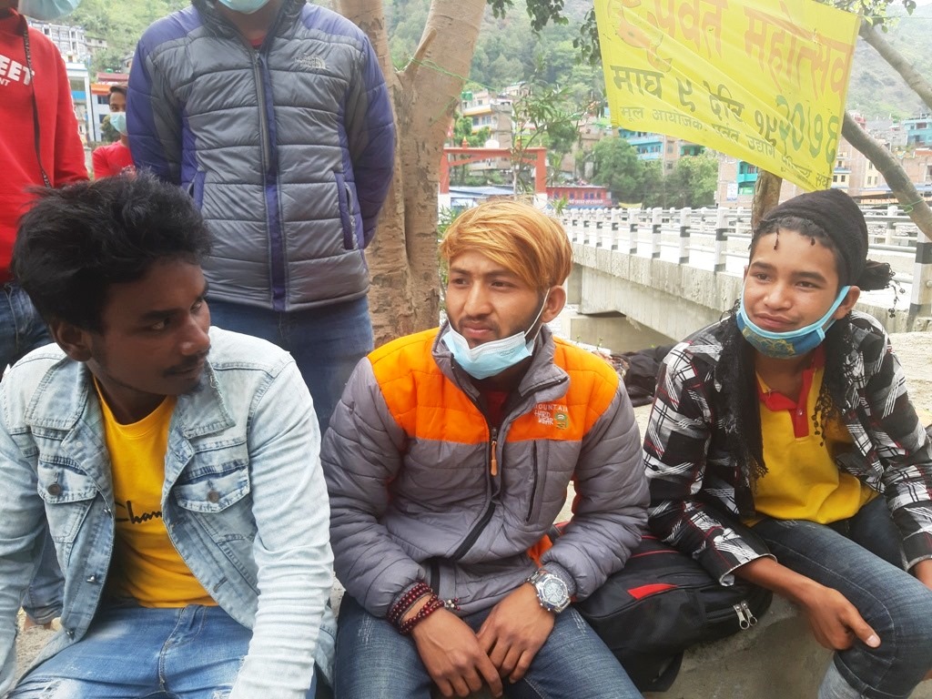 रुकुम जान गोरखादेखि म्याग्दी आएका मजदुरहरुको उद्धार