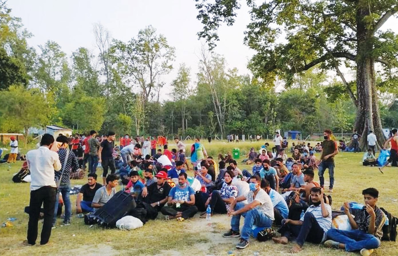 सिमानामा प्रवासी मजदुरको सागर आइपुग्यो, परीक्षण गर्ने किट आइपुगेन