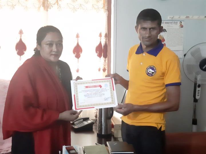 धौलागिरी लघुवित्तद्धारा मालिकाको विपद व्यवस्थापन कोषलाई आर्थिक सहयोग