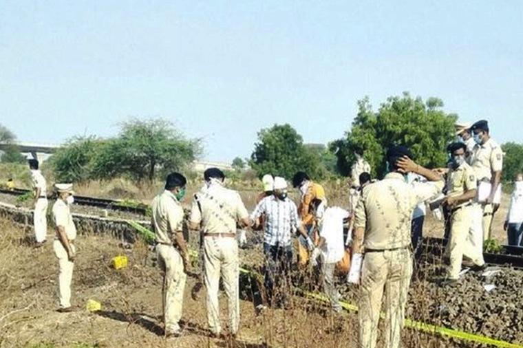 भारतमा रेलले किच्दा १५ मजदुरको ज्यान गयो