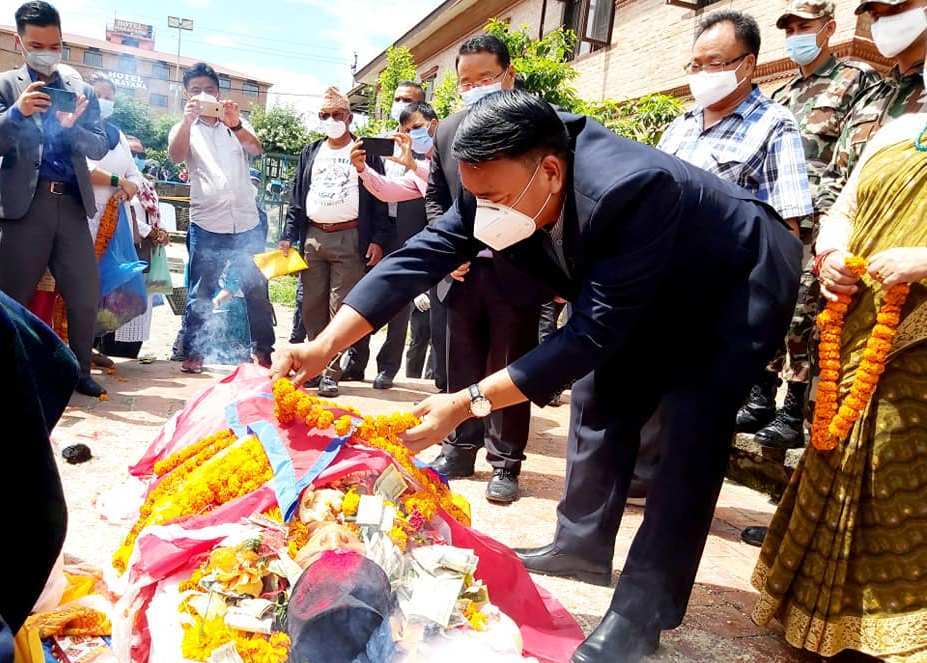 कम्युनिष्ट नेता बर्मन बुढा मगरको अन्त्येष्टि