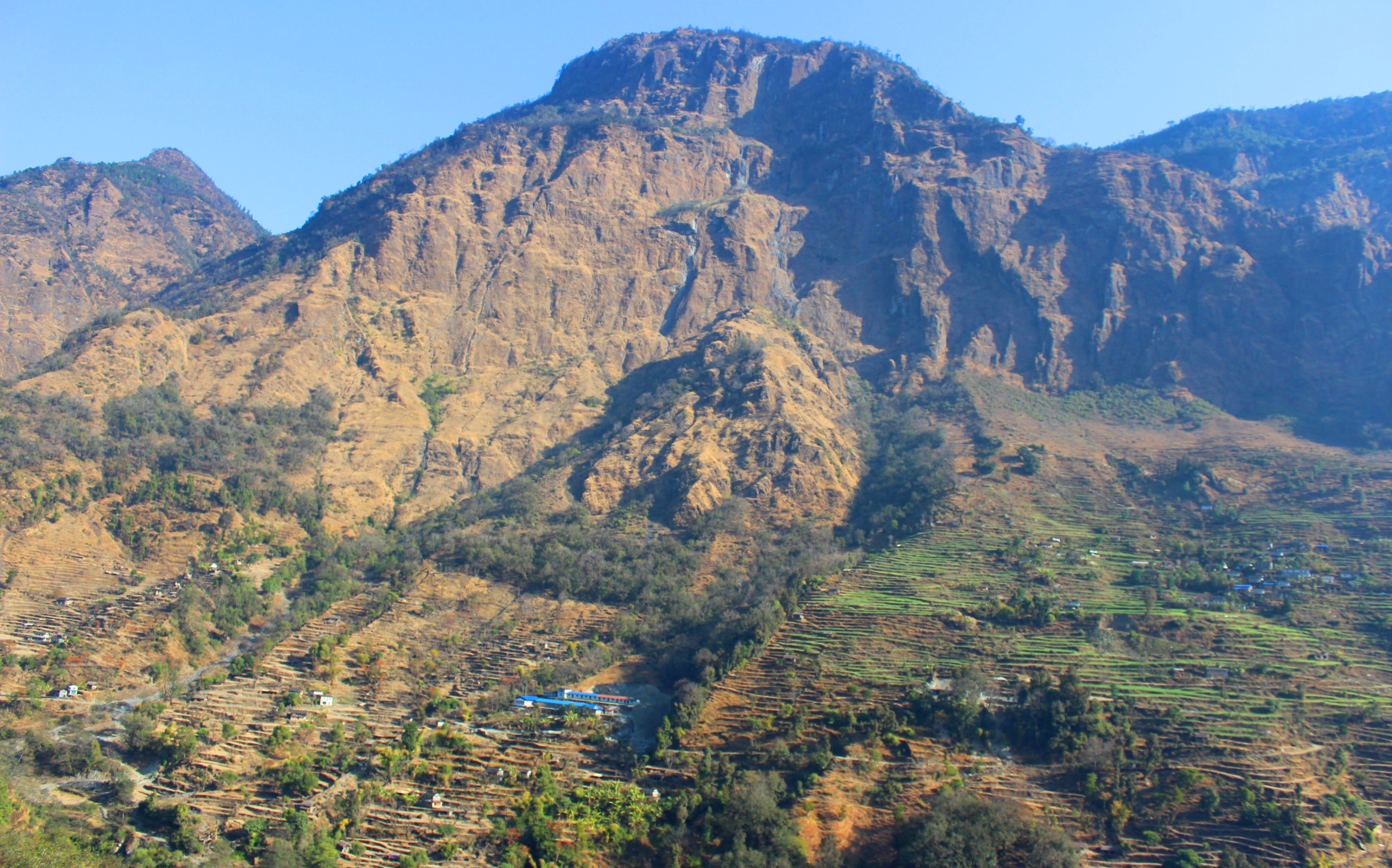 पहिरोले पाइप बगाएपछि च्युरिबोटमा खानेपानीको अभाव