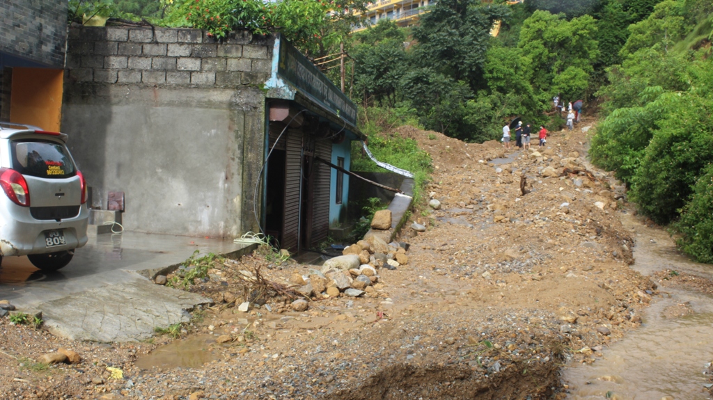 मंगलाघाटमा बाढी पहिरोले ठुलो क्षती (फोटो/भिडिओ)