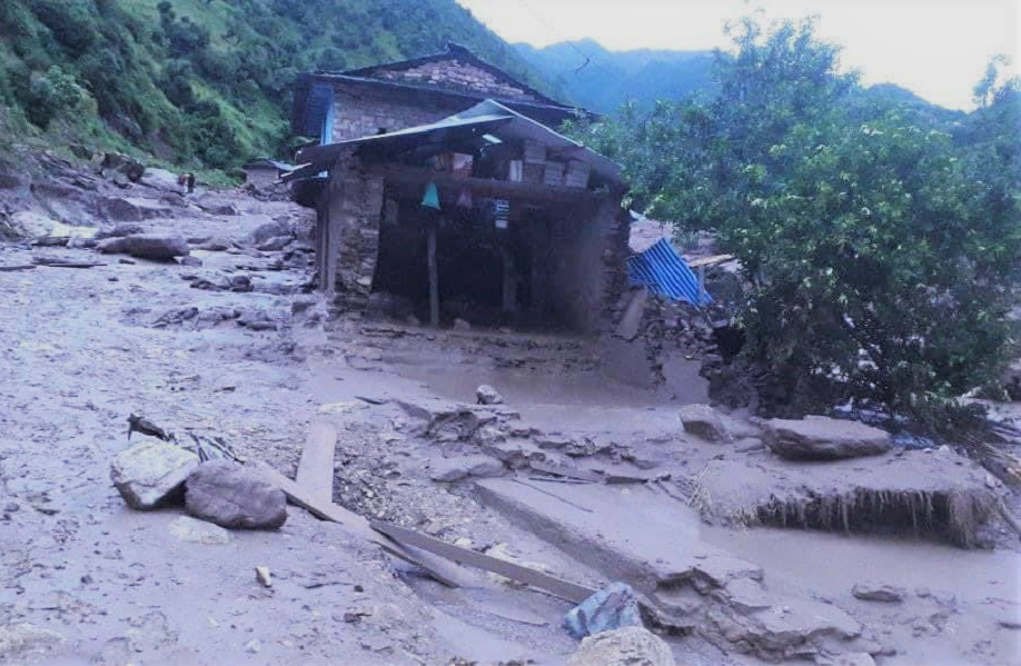 बागलुङ बाढीमा बेपत्तामध्ये ११ जनाको शव फेला