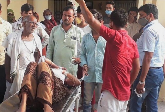 भारतमा छैटौं छोरीको शंकामा गर्भवती श्रीमतीको हँसियाले काटिदिए पेट