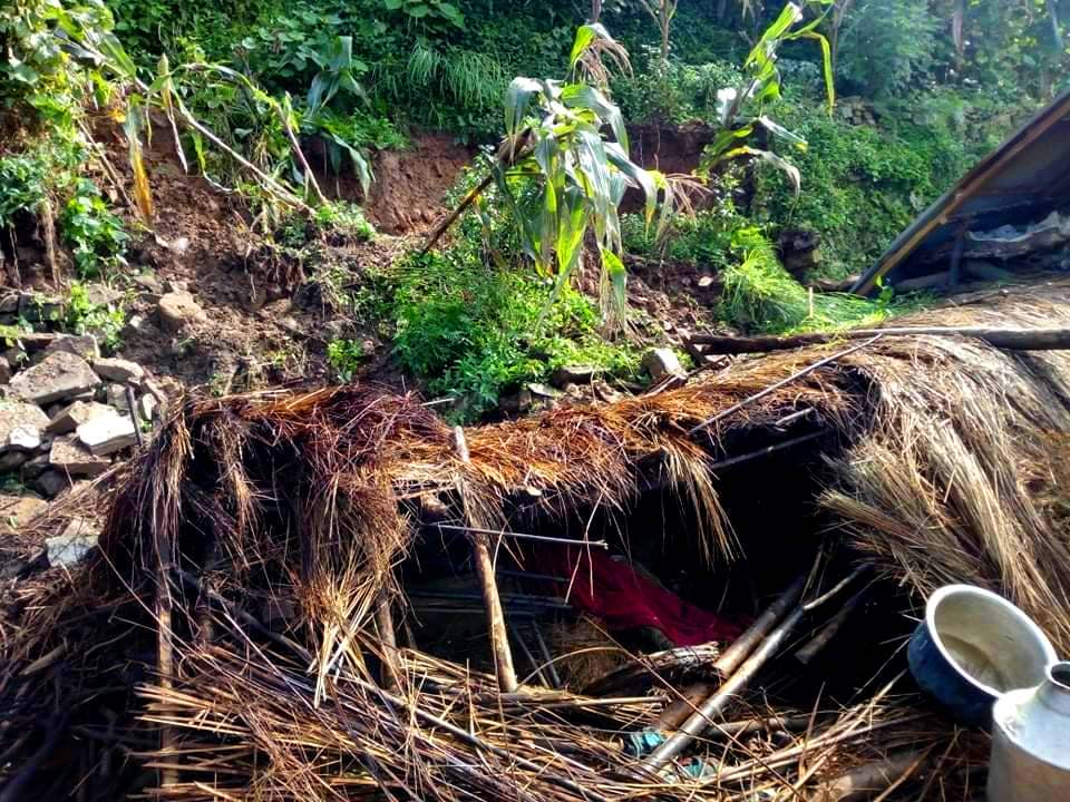 रोल्पामा पहिरोले गोठ पुरिँदा दुई बालकको मृत्यु