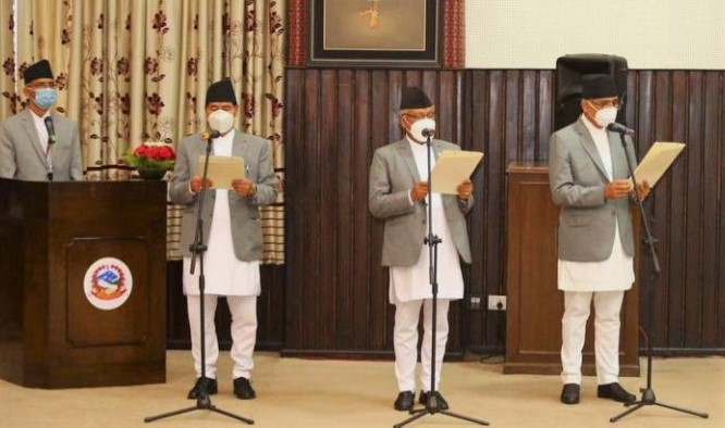 नवनियुक्त तीन मन्त्रीले लिए पद् तथा गोपनीयताको शपथ