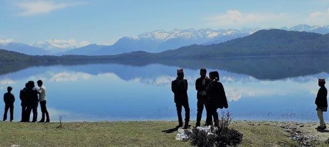 दशैँतिहारमा रारा ताल घुम्नेको लर्को