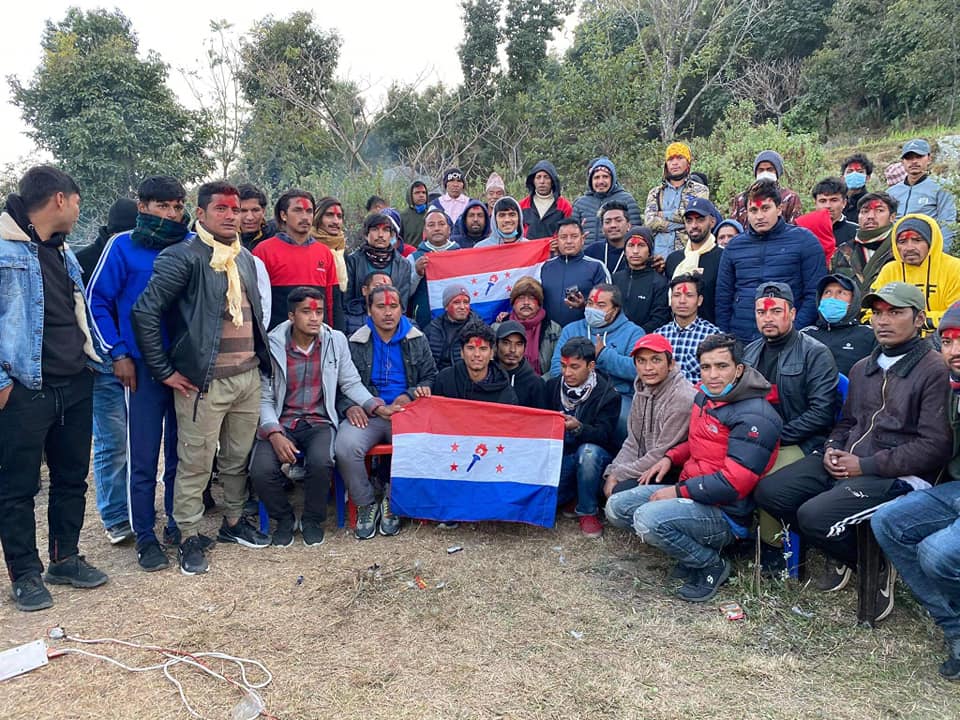 तरुण दल बेनपा–९को अध्यक्षमा चोखाल ,नेकपा परित्याग गरी दर्जन बढी युवा कांग्रेस प्रवेश