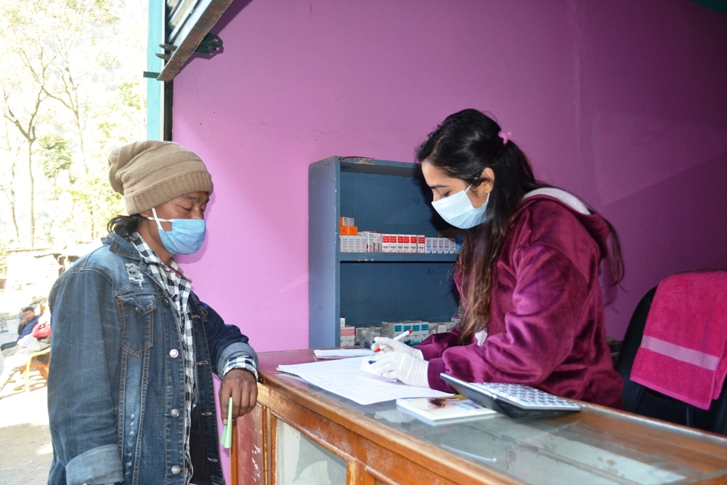 मालिकाको दरबाङमा प्राथमिक आँखा उपचार केन्द्र