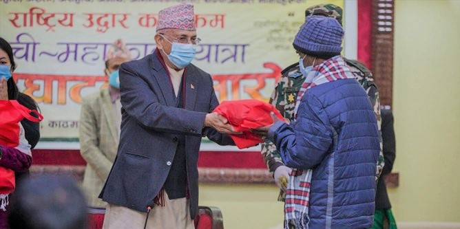 सडकमा भेटिएका दुई बङ्गलादेशी आज स्वदेश फिर्ता