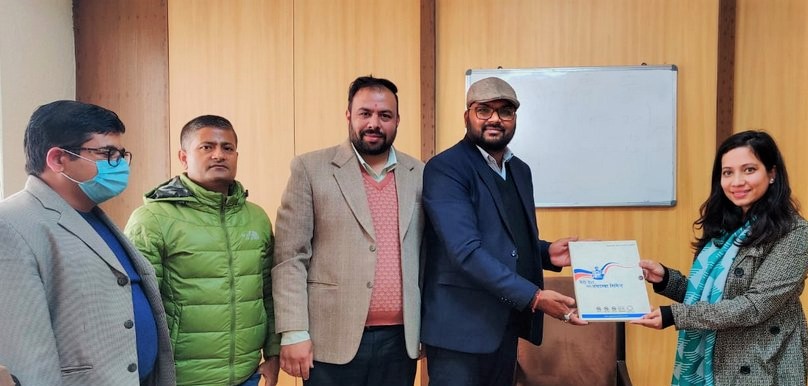 जगदम्बा सिमेन्टद्वारा विपन्न विद्यार्थीको शिक्षामा सहयोग