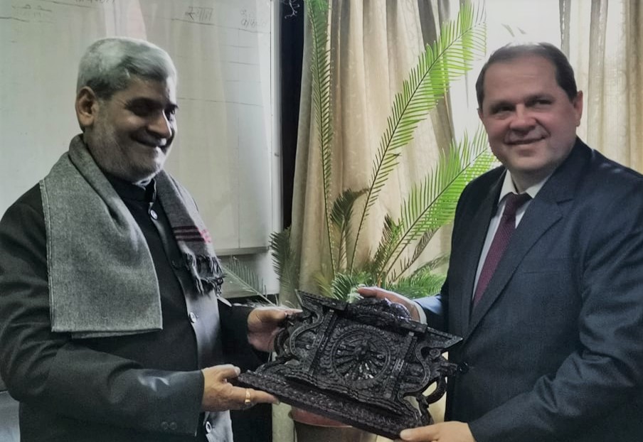 रसियाले नेपाललाई कोरोनाविरुद्धको खोप उपलव्ध गराउने