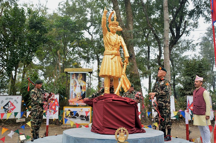 बाहिनी अड्डामा पृथ्वीनारायण शाहको शालिक अनावरण