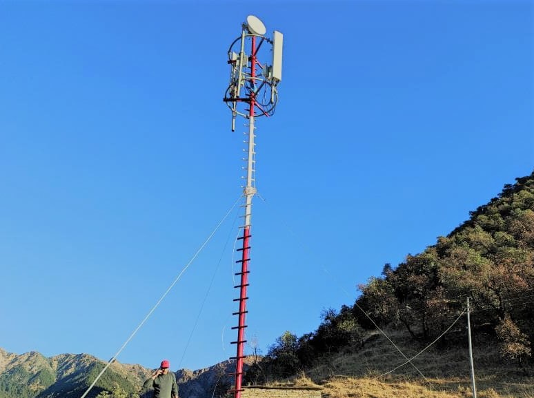 दुर्गममा टेलिकमको सेवा पुगेपछि स्थानीय हर्षित