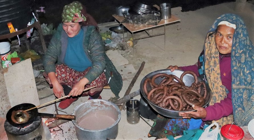 घरवासको आकर्षण कोदोको ‘सेलरोटी’