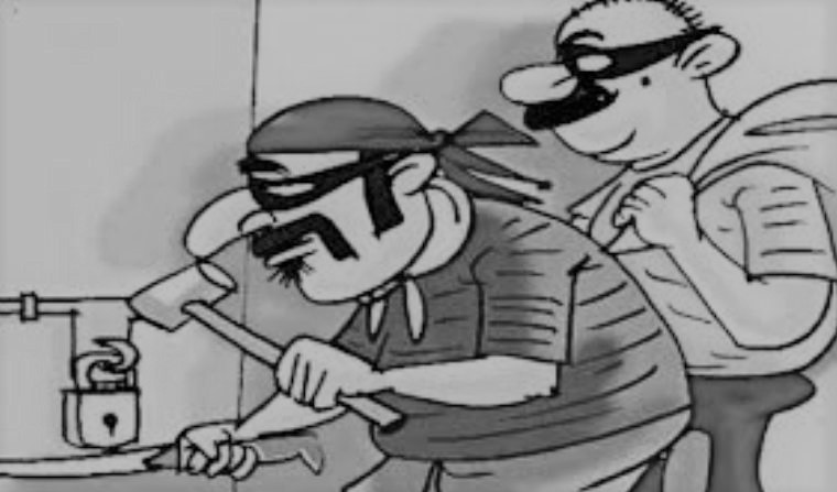गलकोटमा अठार घरमा तोडफोड र चोरी