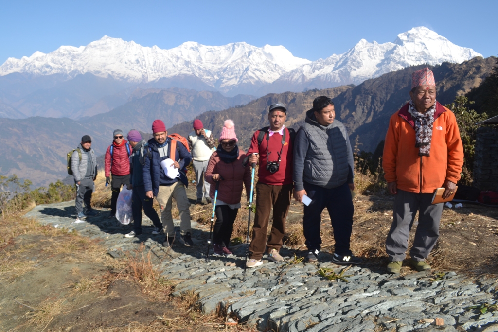 पर्यटन प्रवर्द्धन गर्न बेनी पिस सिटीको मालिका हाइकिङ (फोटो फिचर)
