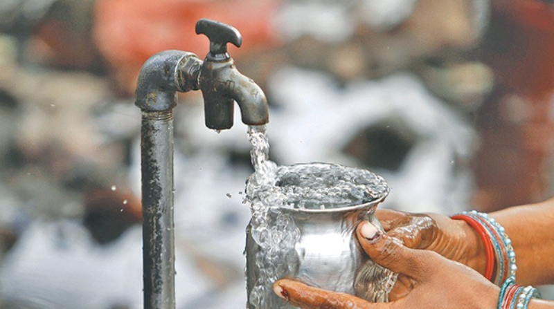 नेपाली सेनाको सहयोगमा घरघरमा खानेपानी
