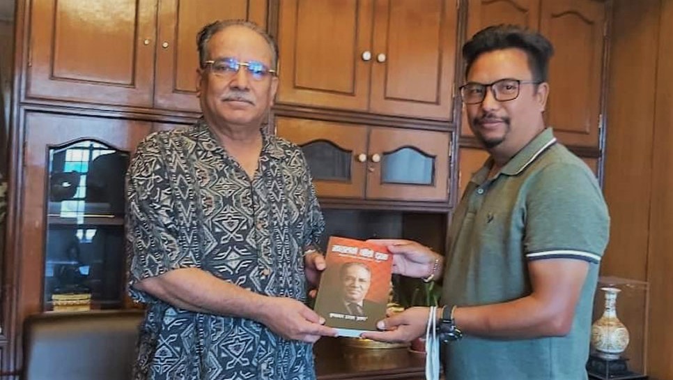 प्रचण्डतिर लागे गृहमन्त्री बादलका स्वकीय सचिव
