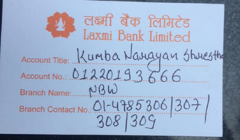 ट्याक्सी चालकलाई एक युवाद्वारा नगद सहयोग