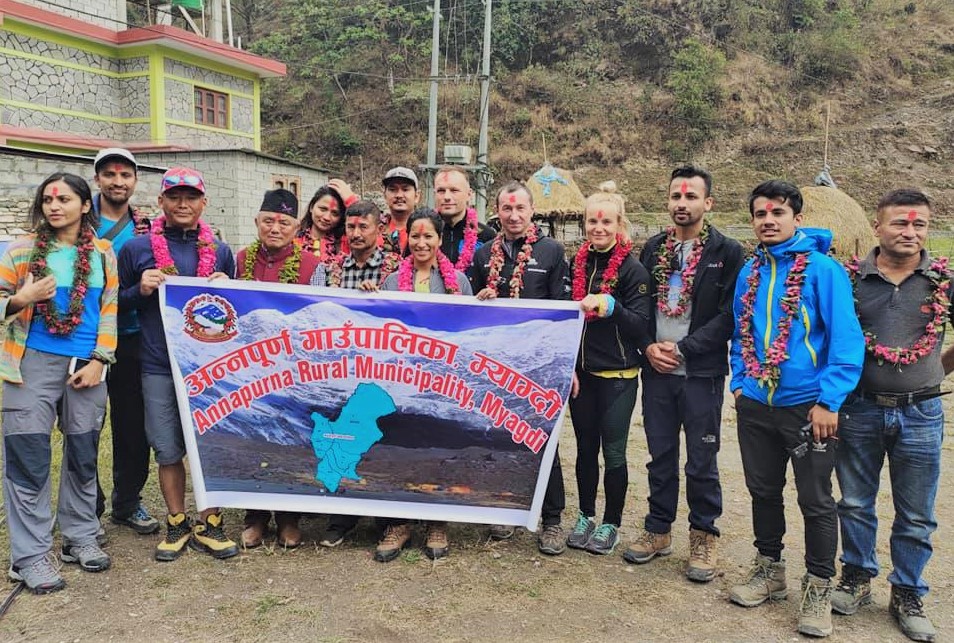 पत्रकार पूर्णिमा श्रेष्ठको टोली अन्नपूर्ण आरोहणमा