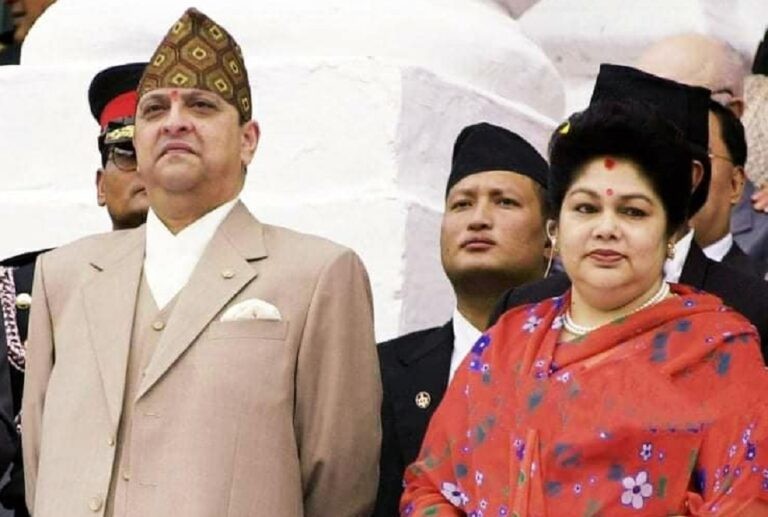 पूर्वराजा दम्पतिलाई अक्सिजनको सपोर्टमा उपचार