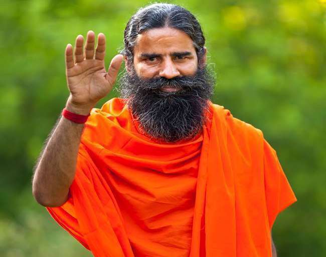 कोभिडबारे योगगुरु रामदेवको अपमानजनक टिप्पणीले चिकित्सकहरू आक्रोशित