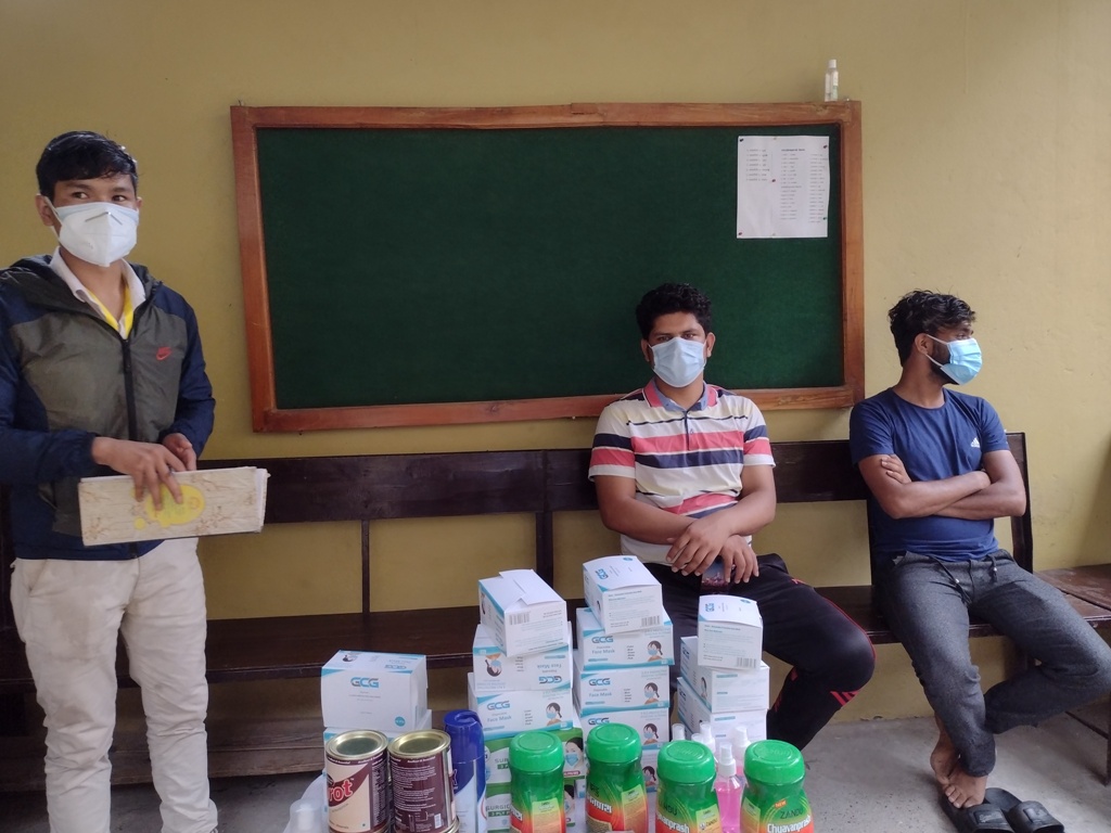 स्थापना दिवसमा प्रेस युनियन म्याग्दीद्धारा बालगृहलाई स्वास्थ्य सामाग्री सहयोग