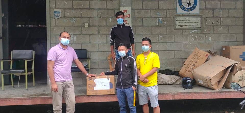 बेनी अस्पताललाई स्वास्थ्य सामग्री सहयोग