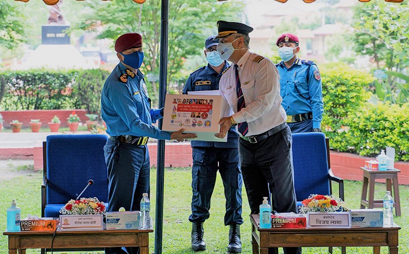 सेभ नेपाल ग्लोबल एलायन्सद्धारा नेपाललाई सय थान अक्सिजन कन्सन्ट्रेटर हस्तान्तरण