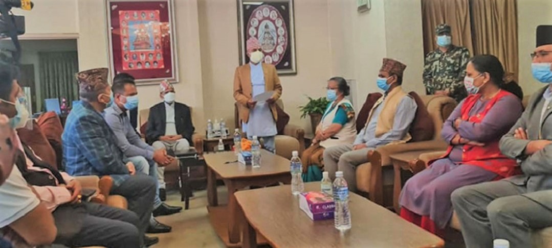 प्रधानमन्त्री ओलीविरुद्ध हिंसात्मक अभिव्यक्ति दिनेनरोत्तम वैद्यलाई पक्राउ गर्न गृहमन्त्रीसँग माग