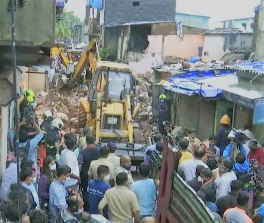 वर्षाले घर ढल्दा मुम्बईमा ११ जनाको मृत्यु, ७ घाइते