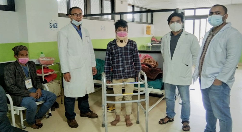 कर्णाली अस्पतालमा पहिलो पटक घाँटीको मेरुदण्डको शल्यक्रिया