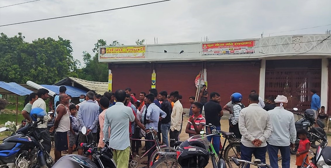 महोत्तरीमा सुनचाँदी व्यवसायीलाई गोली प्रहार गरी लुटपाट