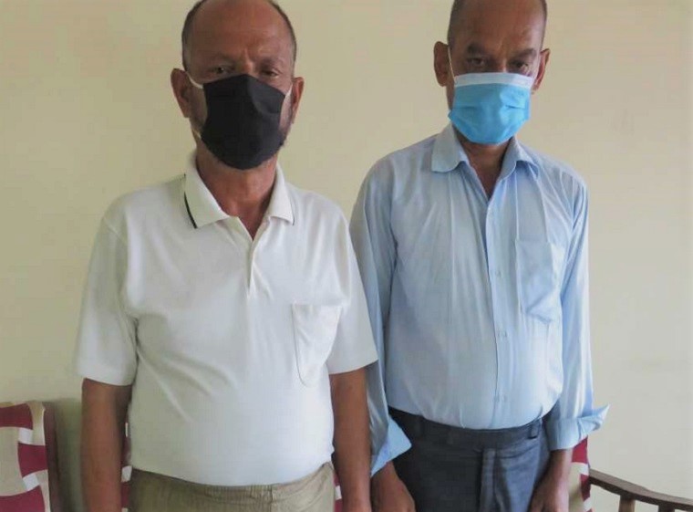 वन कर्मचारी र पत्रकारको आवरणमा ठगी गरेको आरोपमा २ जना पक्राउ