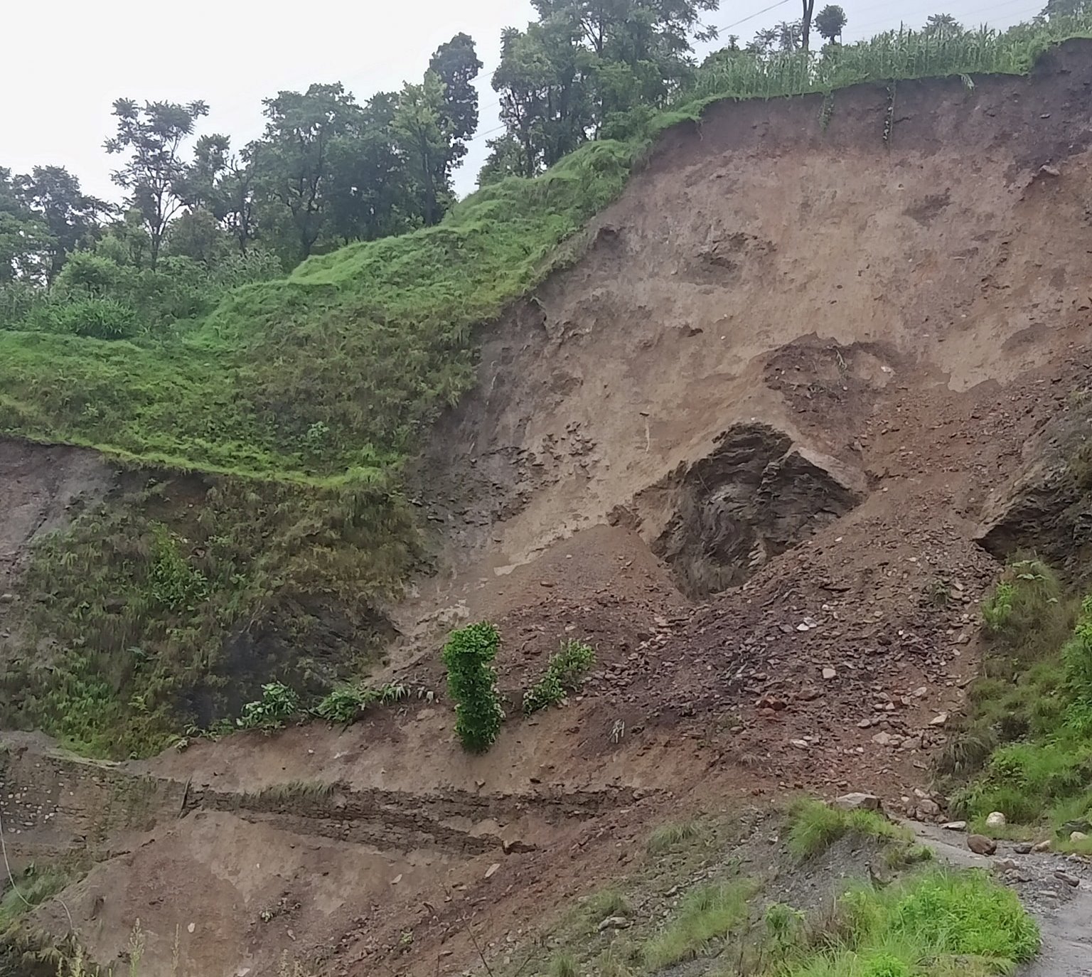 बेनी–दरबाङ सडक अवरुद्ध