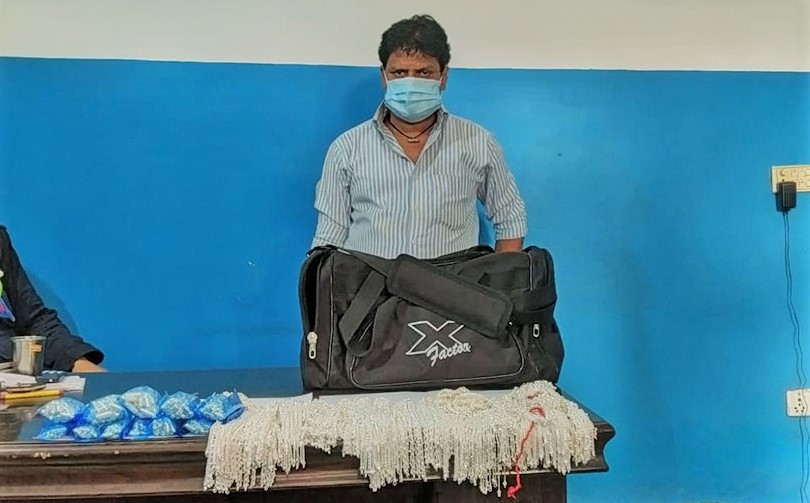 ५ किलो चाँदीका गरगहनासहित एक पक्राउ