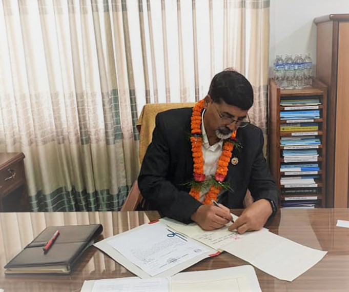 अर्थमन्त्रीको पहिलो निर्णय : कोभिड खोप किन्न ५ अर्ब बजेटको सहमति