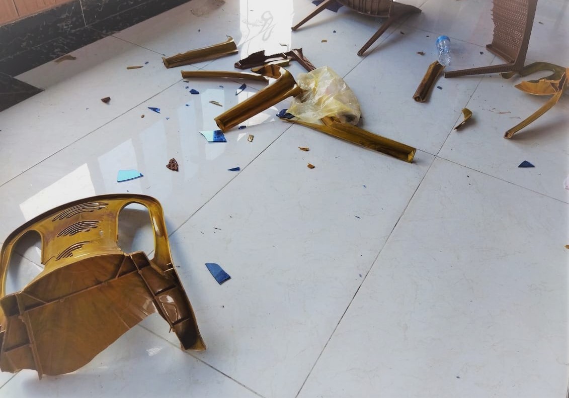 ओली समूहको उर्लाबारी नगरस्तरीय भेलामा तोडफोड