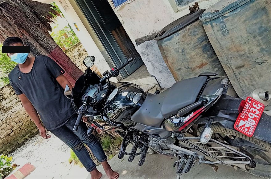 मोटरसाईकल चोरी गरेको आरोपमा एक युवक पक्राउ